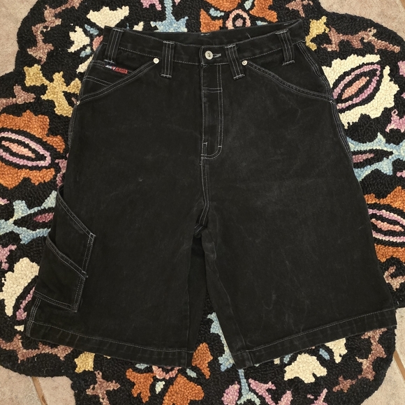 🔥🔥 Y2K Jordache Black Denim Carpenter Jean Shorts🔥🔥 Size 32 Fits Like 31 - Picture 2 of 7